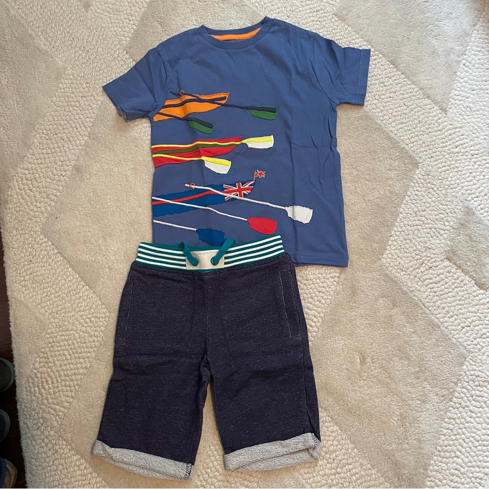 NWOT Mini Boden appliqué T-shirt and sweatshorts
